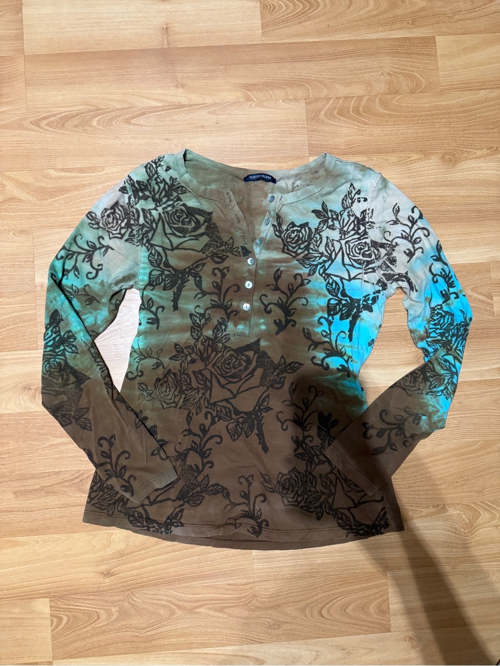 y2k Long-sleeve henley top acid wash vintage size S